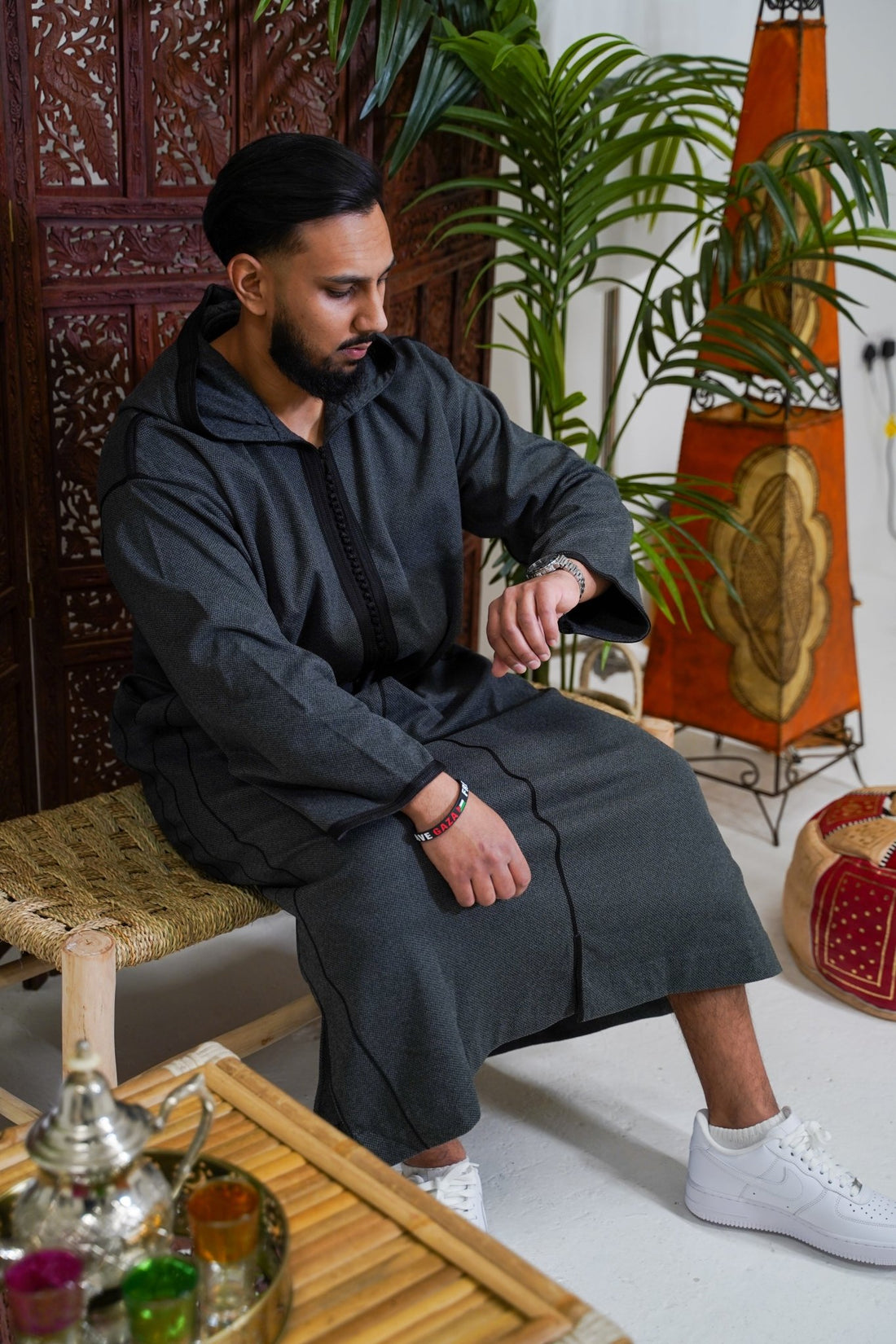 Djellabas: The Elegance of Hooded Thobes in Modern Islamic Fashion